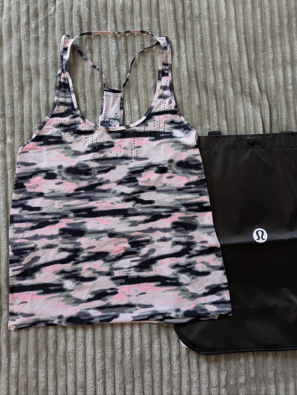 Lululemon Water Bound Camo Barely Pink Tank Top - S -  With Bonus Bag